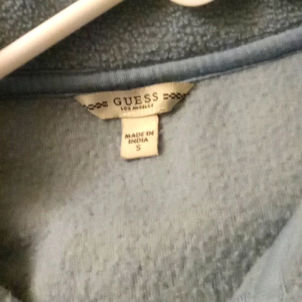 GUESS WOMEN FLEECE PULLOVER SZ.SMALL - Picture 4 of 4